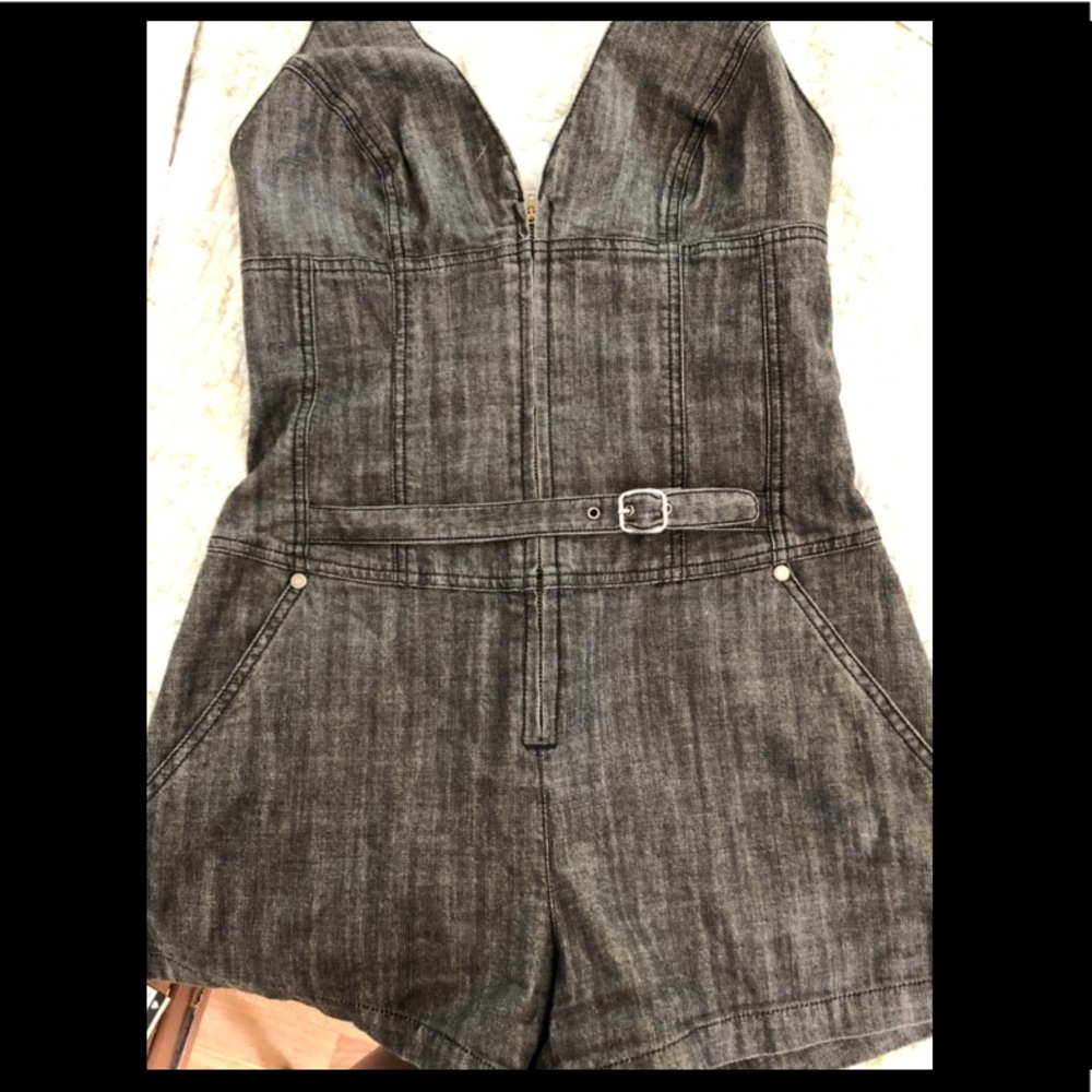 V cut GUESS Jumper